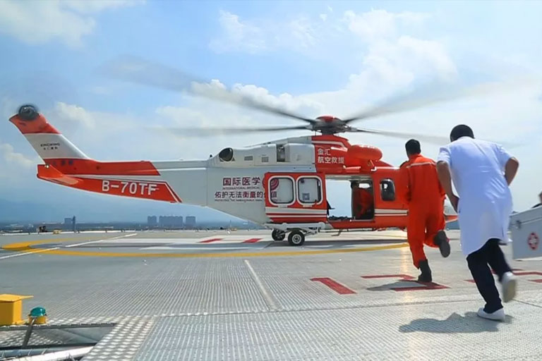 西安國際醫(yī)學中心緊急救援停機坪通過驗收，空中120開啟綠色生命通道