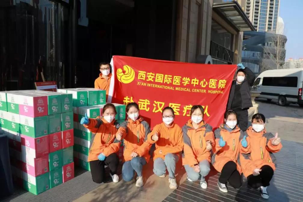 向醫(yī)療隊(duì)的女漢子致敬！