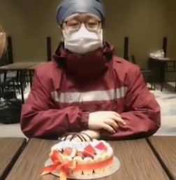 祝在前線奮戰(zhàn)的白衣戰(zhàn)士生日快樂！