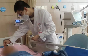 危急重癥、“大白肺” 90%以上恢復(fù)良好，他們?nèi)绾巫龅降模?>
				             </a>
                <div   id=
