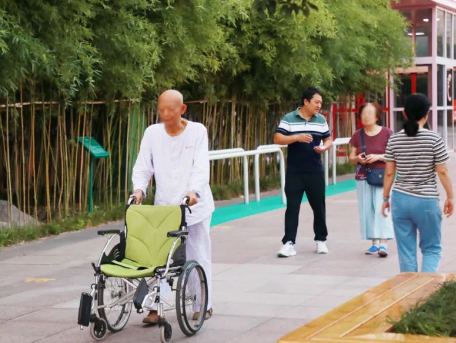 住院期間也能給健康加分？每周一、三、五動起來，為健康打卡！