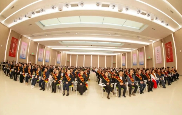 致敬每一位奮斗者！我院舉行2025年度總結(jié)表彰大會(huì)