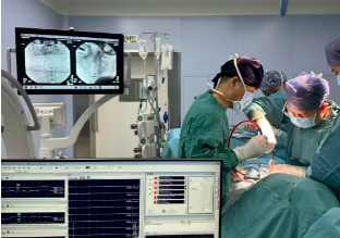 74歲老人命懸「生命中樞」！從“等死算了”到“我有救了”…